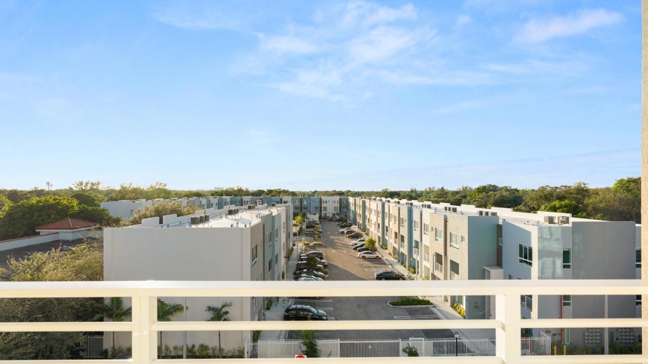 Lofts Of Aventura Apartment Miami Bagian luar foto