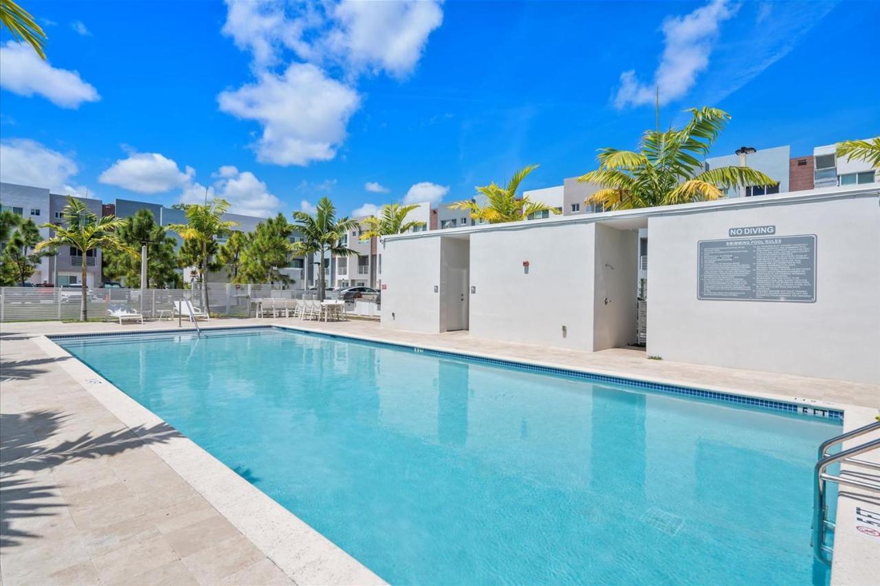 Lofts Of Aventura Apartment Miami Bagian luar foto