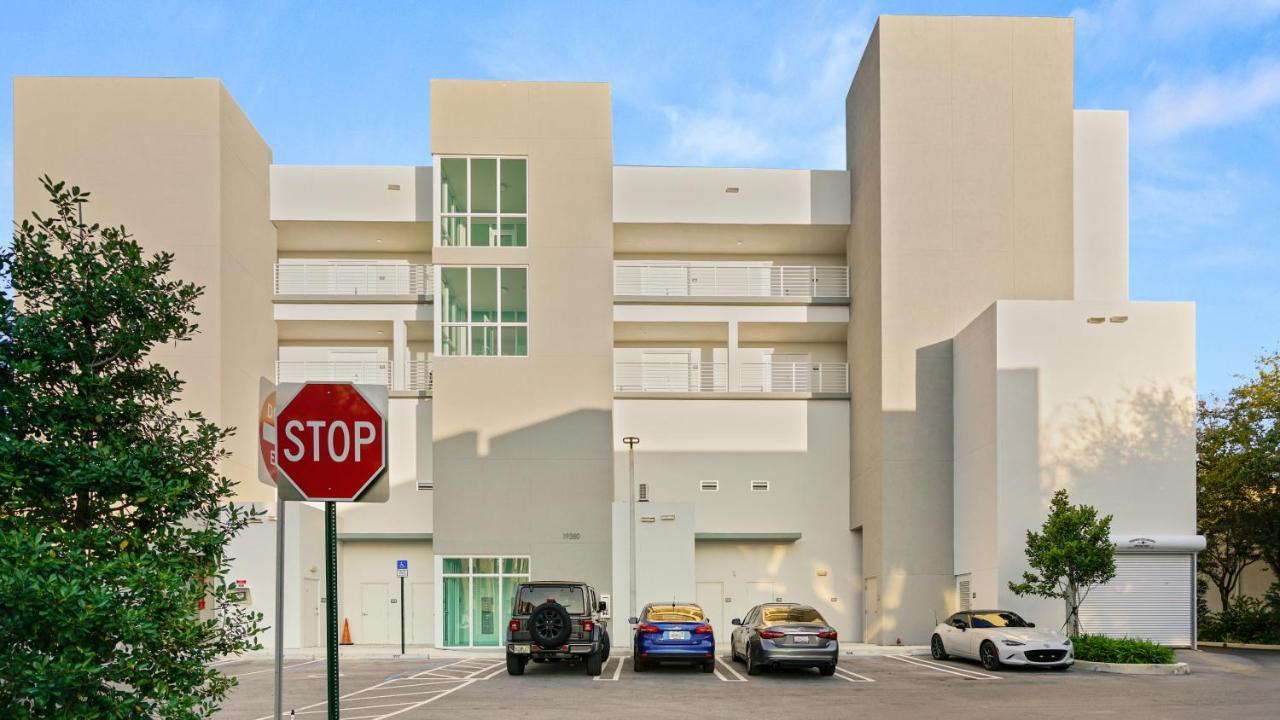Lofts Of Aventura Apartment Miami Bagian luar foto