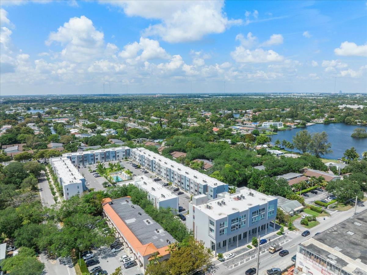 Lofts Of Aventura Apartment Miami Bagian luar foto